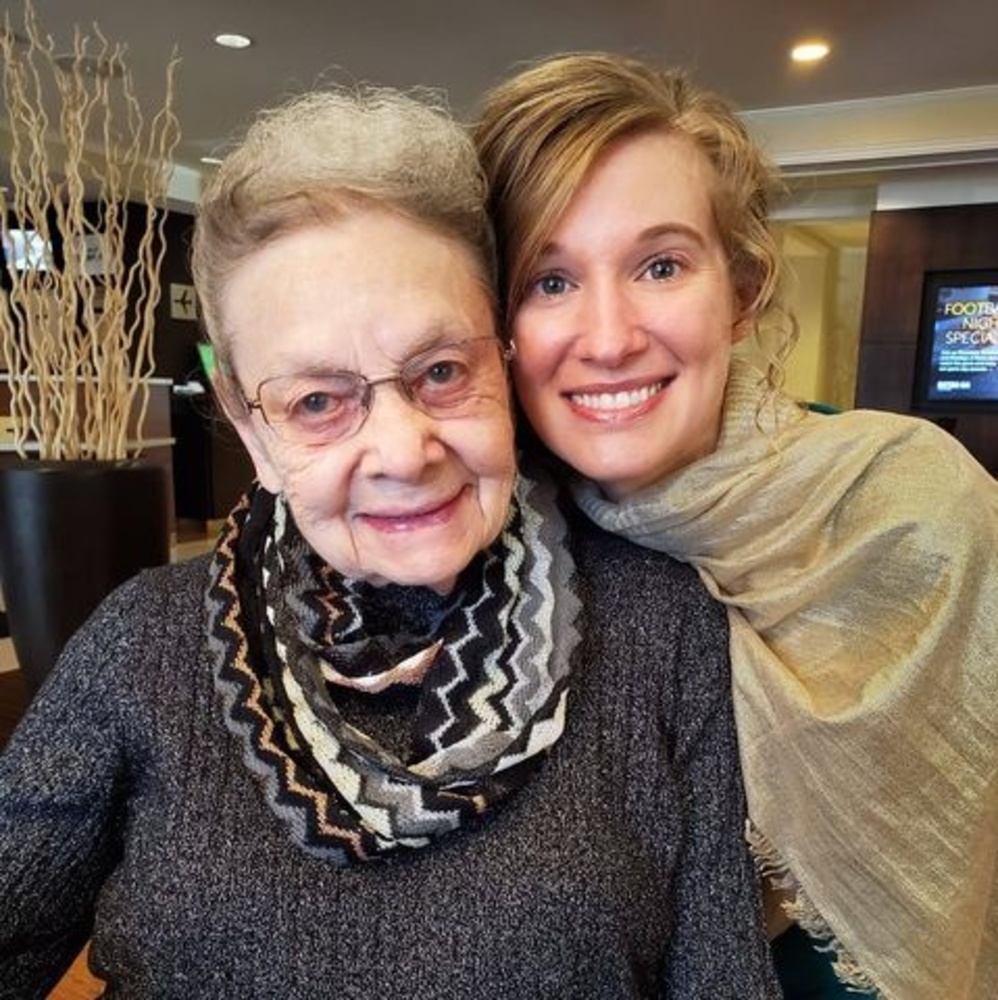 Meet your Posher, Julia